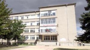 Свои картини подредиха в Министерство на образованието ученици от Търговище
