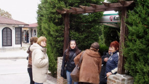 Застъпници останаха без възнаграждения