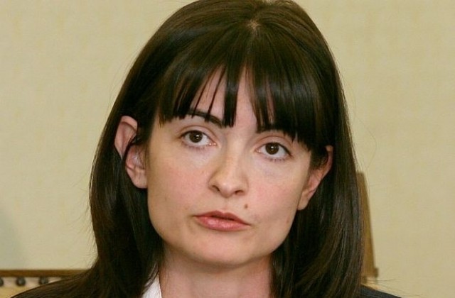 Парк „Лебед с възстановени алеи и детска площадка