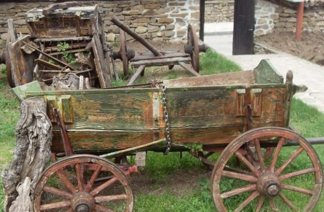 Пътен инцидент с каруца в Старозагорско