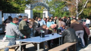 Хората в Катуница се помолиха Рашкови никога да не се