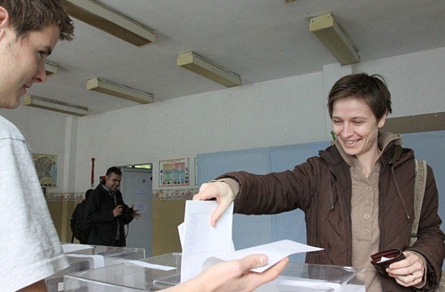 И българите в чужбина гласуват за президент
