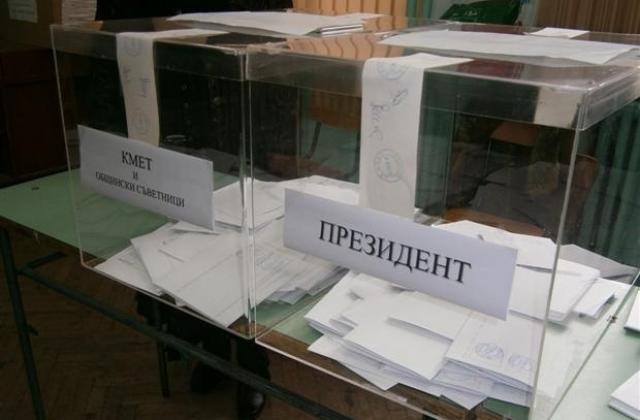 Ген. Кольо Милев продължава да води в кметската надпревара Сливен