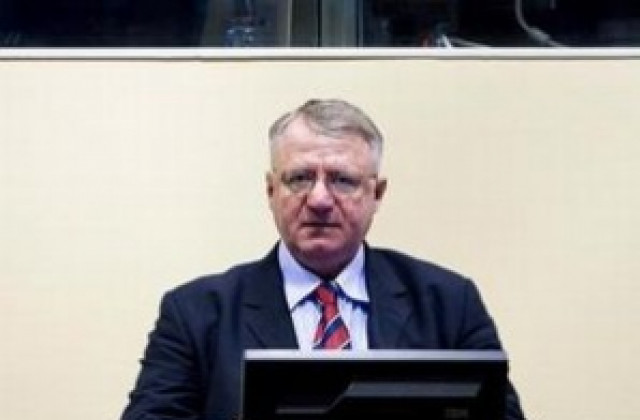 Осъдиха Воислав Шешел на 18 месеца затвор