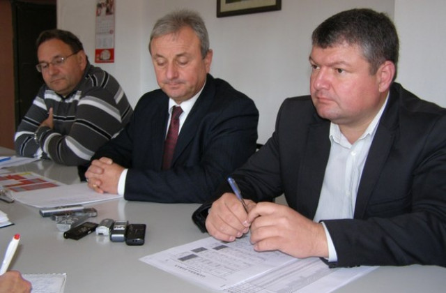 От БСП Ловеч искат оставки на областната управа и ВиК-шефове