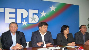 Иво Димов обяви победата си с гербери и призова работа