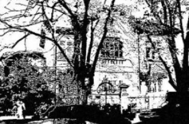 Светлин Русев и негови студенти с изложба в галерия Приятели