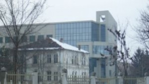 36 кандидати се борят за едно работно място в НАП