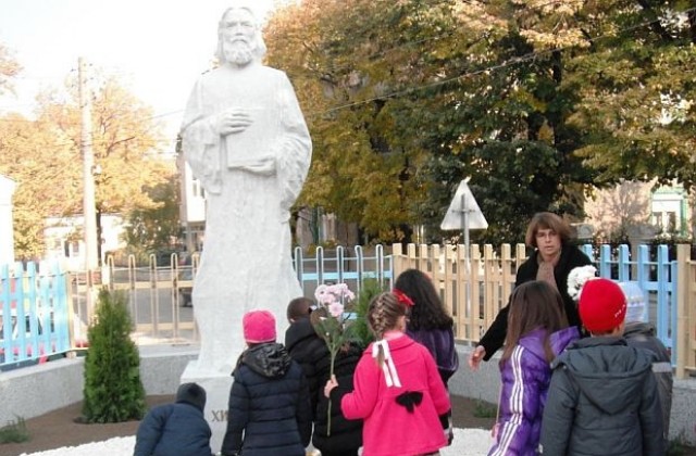Зам.-министър Милена Дамянова: Увеличаваме разходните стандарти в образованието.
