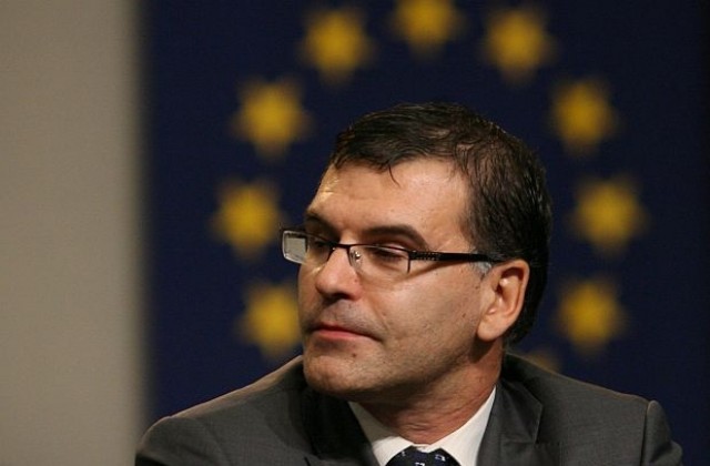 Дянков: Бюджет 2012 не е страхлив, а единственият възможен при криза