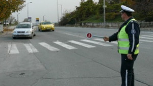 КАТ започва да спира колите с ксенонови фарове