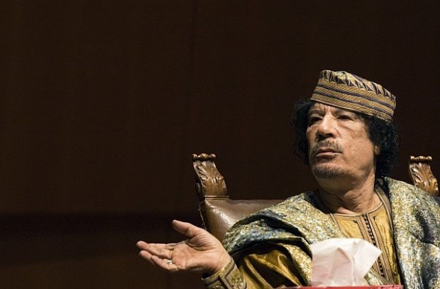 Разкриха интересна кореспонденция между Кадафи и американски цветар