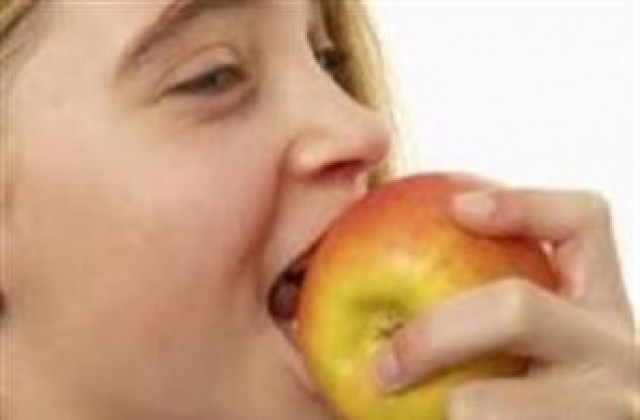 458 деца от Търговищко се включват в програмата „Училищен плод”