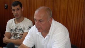 Етър24 среща Нефтохимик два пъти за двайсет дни