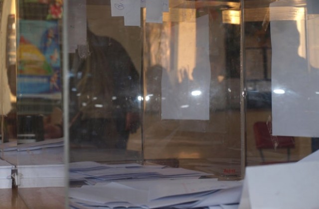 Кандидат-кмет иска касиране, раздавали бали сено на избирателите