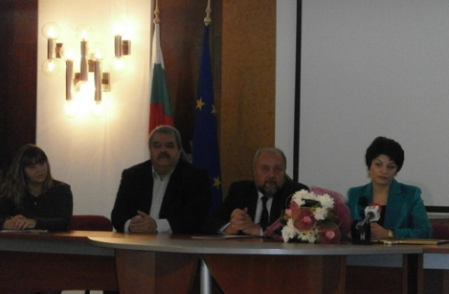 Кметският екип щял да изненада с младостта си