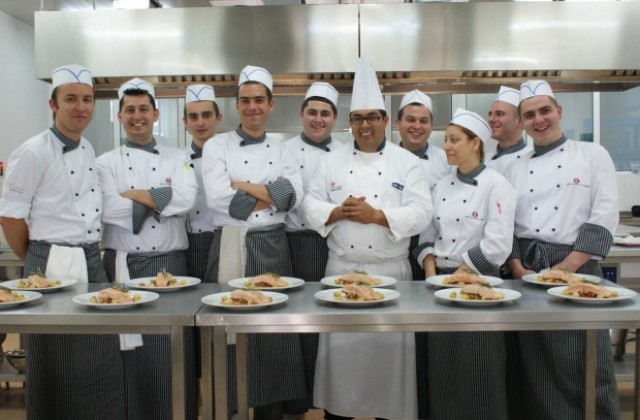 Студент на Кулинарна академия HRC на финал на състезание в Испания