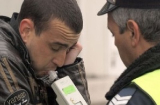 Шофьори изтрезняха в ареста