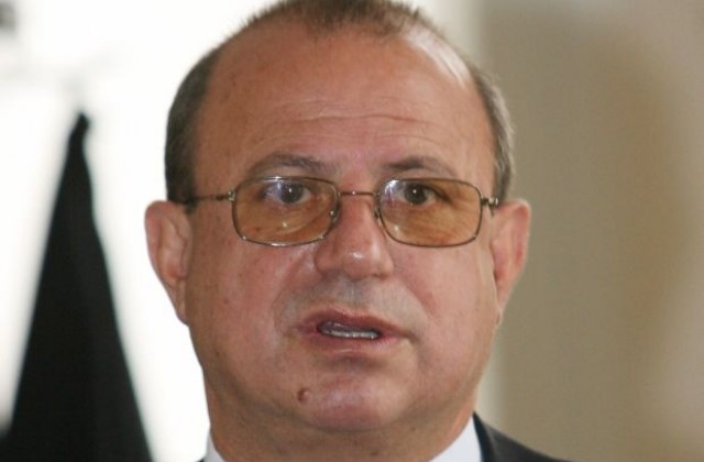 Христосков: Не е време да се вдига възрастта за пенсия