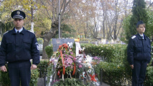 Допълнителен платен отпуск и грамоти за заслужили полицаи