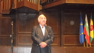 Арх Жечев не бил принуждаван да напусне общината