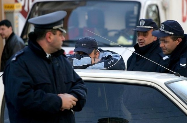 Полицейски шефове с награди за празника