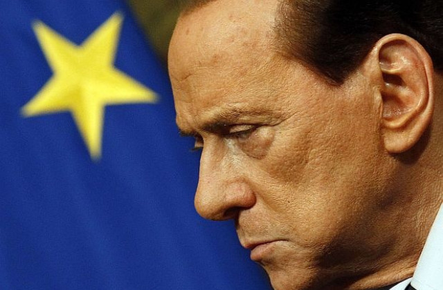 Берлускони ще подаде оставка след приемането на антикризисен пакет