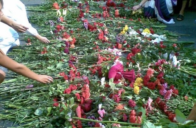 Майката на Валя: По-добре бабуни по пътищата, отколкото надгробни плочи