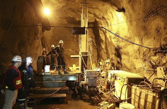 19 миньори загинаха при злополука в мина в Китай