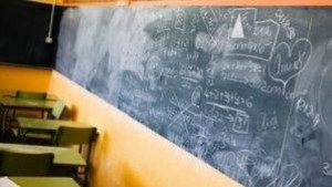 Пияни и надрусани ученици да не влизат в час поиска