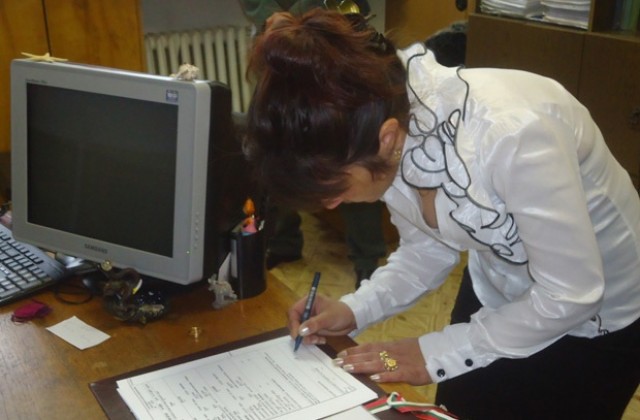 12 младоженци във Враца