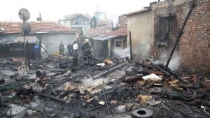 БЧК помогна на циганите от пожара