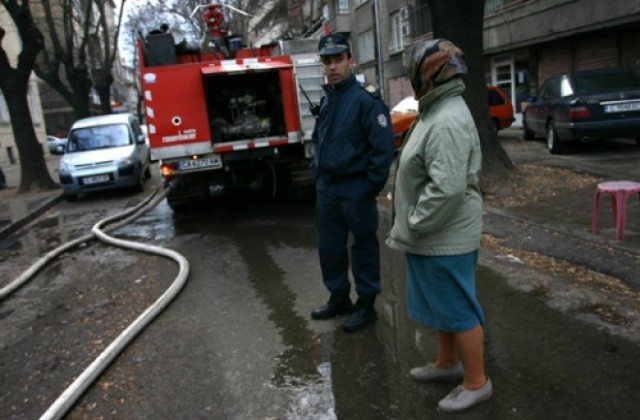 Двама загинаха при пожар в столичния квартал „Младост”