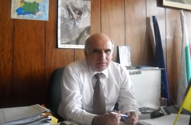 Делян Дамяновски - председател на ОбС - Мездра за още един мандат