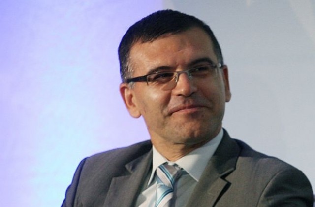 Чиновниците ще получават повече за добра работа, не за прослужено време