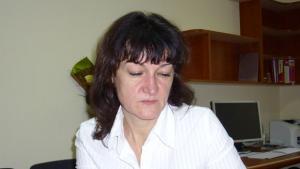 Новият директор на библиотеката започва управлението й със спечелен проект