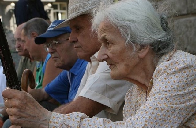 Повече пари за пенсии, но по-малко пенсионери