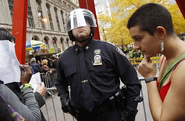 Окупирай Уолстрийт организира шествие до фондовата борса в Ню Йорк
