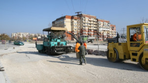 Кметът инспектира работата по две невралгични зони в града