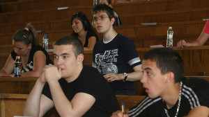 Фондации помагат на младите които искат да следват в чужбина