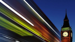 Учени опровергаха твърдението че частиците се движат побързо от светлината