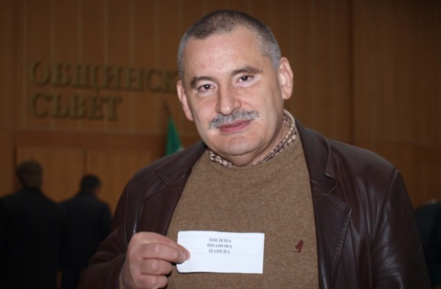 Сините официално против ГЕРБ, зомбирал ги интригант