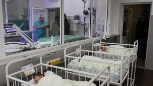 Анкетна комисия ще изяснява случая с починала родилка в АГболница