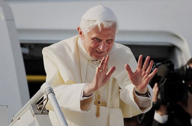 Свещеник написал 95 донесения до ЩАЗИ за бъдещия папа Бенедикт XVI