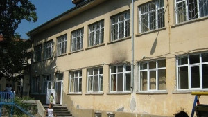 Прокуратурата започна проверка в дома в Асеновград заради заключеното дете