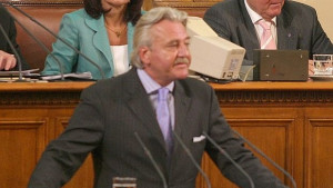 Сините Борисов да наблюдава разследването на нападението на Александър Николов