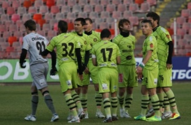 Миньор елиминира Черно море за купата