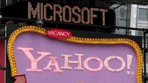 Уолстрийт Джърнъл Microsoft се готви да купи Yahoo