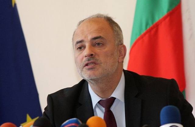 Тотю Младенов свиква експертите за пенсионната реформа