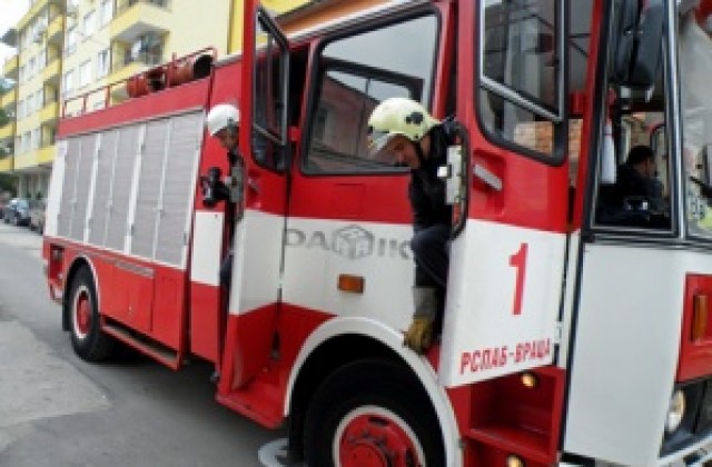 Заведение изгоря тази нощ